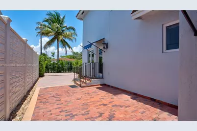 500 SW 51st Ct #1, Miami, FL 33134 - Photo 9