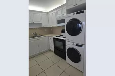 1901 Brickell Ave #B1007, Miami, FL 33129 - Photo 13