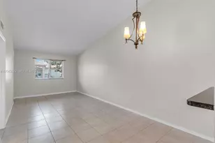 1241 SE 29th St, Homestead, FL 33035 - Photo 3