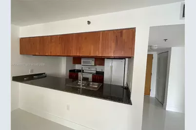 1200 Brickell Bay Dr #3104, Miami, FL 33131 - Photo 11