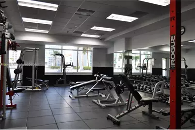 1200 Brickell Bay Dr #3104, Miami, FL 33131 - Photo 15
