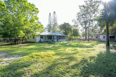 15160 Scotts Pl, Loxahatchee, FL 33470 - Photo 31