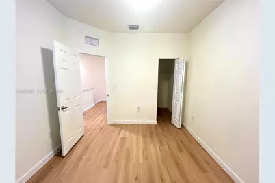 9271 W 33rd Ln #9271, Hialeah, FL 33018 - Photo 15