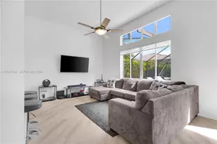1102 Camellia Cir, Weston, FL 33326 - Photo 7