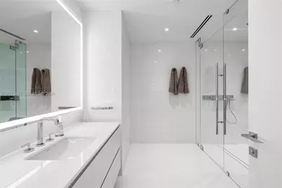 300 Biscayne Boulevard Way #4009W, Miami, FL 33131 - Photo 47