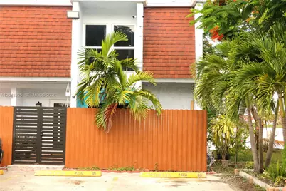 400 NW 107th Ave #10C, Miami, FL 33172 - Photo 1