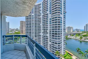 19101 Mystic Pointe Dr, Aventura, FL 33180 - Photo 15