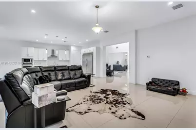 7601 Cavalia Dr, Davie, FL 33328 - Photo 15