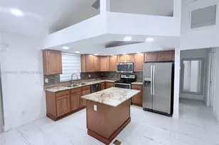 313 NW 16th Pl, Cape Coral, FL 33993 - Photo 3