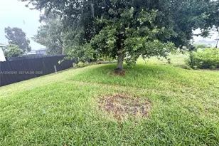 313 NW 16th Pl, Cape Coral, FL 33993 - Photo 31