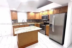 313 NW 16th Pl, Cape Coral, FL 33993 - Photo 5