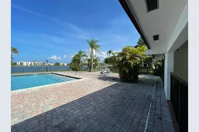 215 Lake Pointe Dr #109, Oakland Park, FL 33309 - Photo 25