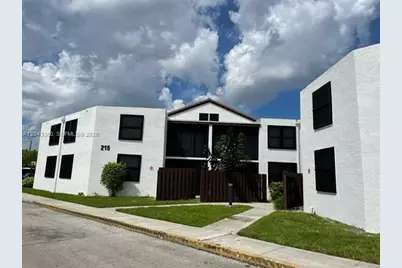 215 Lake Pointe Dr #109, Oakland Park, FL 33309 - Photo 1