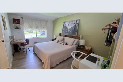 13501 NE Miami Ct, Miami, FL 33161 - Photo 23