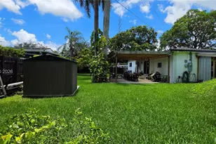 13501 NE Miami Ct, Miami, FL 33161 - Photo 9
