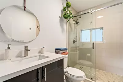 13501 NE Miami Ct, Miami, FL 33161 - Photo 23