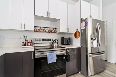 13501 NE Miami Ct, Miami, FL 33161 - Photo 17