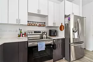 13501 NE Miami Ct, Miami, FL 33161 - Photo 17