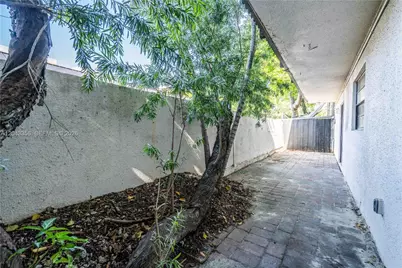 3265 Virginia St #11, Miami, FL 33133 - Photo 9