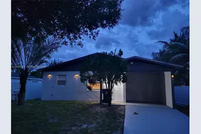 96 Caroline Dr, West Palm Beach, FL 33415 - Photo 3
