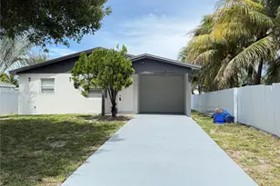 96 Caroline Dr, West Palm Beach, FL 33415 - Photo 1
