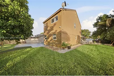 7919 NW 50th St, Lauderhill, FL 33351 - Photo 43