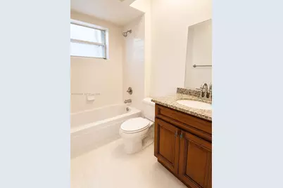 690 SE 22nd Ln, Homestead, FL 33033 - Photo 11