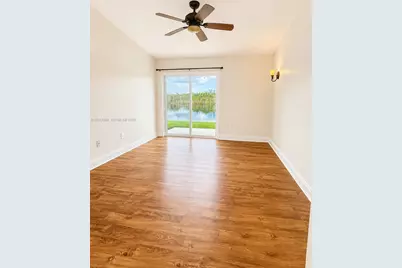 690 SE 22nd Ln, Homestead, FL 33033 - Photo 7