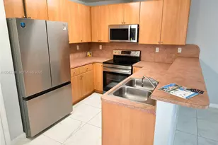 22911 SW 88th Pl, Cutler Bay, FL 33190 - Photo 7