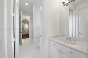1585 Victoria Isle Way, Weston, FL 33327 - Photo 33