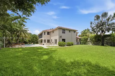 1585 Victoria Isle Way, Weston, FL 33327 - Photo 5