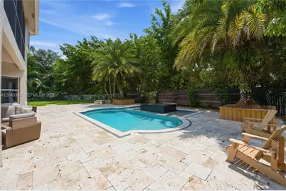 1585 Victoria Isle Way, Weston, FL 33327 - Photo 3
