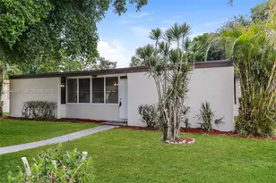 11823 Dahlia Dr, Royal Palm Beach, FL 33411 - Photo 3