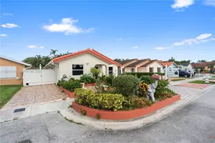910 SW 140th Ave, Miami, FL 33184 - Photo 5
