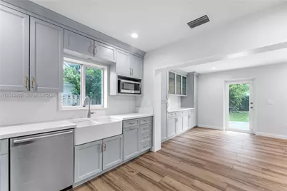 8255 SW 134th St, Pinecrest, FL 33156 - Photo 5