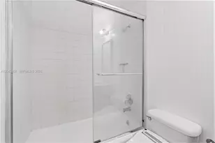 2451 Brickell Ave, Miami, FL 33129 - Photo 23