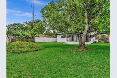 8145 Sunset Strip, Sunrise, FL 33322 - Photo 15