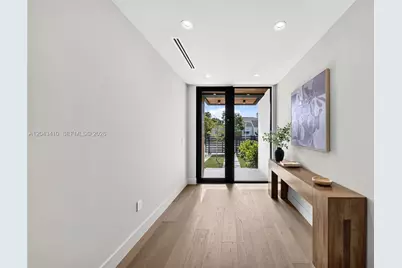1032 SW 11th Ave, Miami, FL 33130 - Photo 7