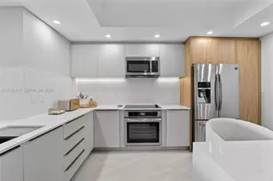 3330 NE 190th St, Aventura, FL 33180 - Photo 19