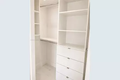 1300 Brickell Bay Dr #1806, Miami, FL 33131 - Photo 9