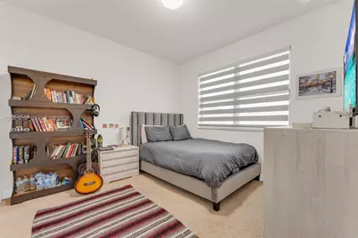 8822 NW 161st Ter, Miami Lakes, FL 33018 - Photo 15