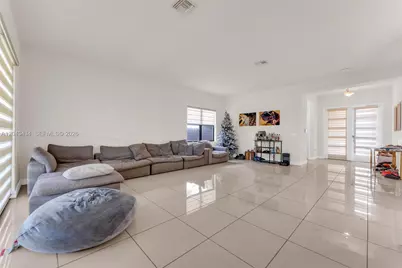 8822 NW 161st Ter, Miami Lakes, FL 33018 - Photo 33