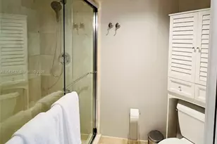 3600 Mystic Pointe Dr, Aventura, FL 33180 - Photo 15
