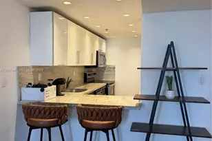 100 Lincoln Rd, Miami Beach, FL 33139 - Photo 11