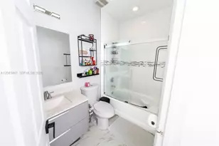 11101 NW 83rd St, Doral, FL 33178 - Photo 13