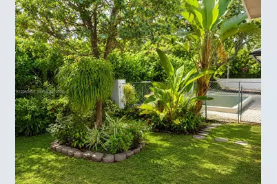 9812 SW 77th Pl, Miami, FL 33156 - Photo 13
