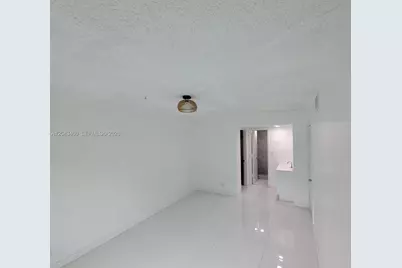 700 SE 2nd Ave #313, Deerfield Beach, FL 33441 - Photo 11