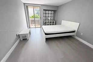 1670 Bay Rd, Miami Beach, FL 33139 - Photo 3