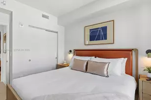 11 NE 6th St, Miami, FL 33132 - Photo 11