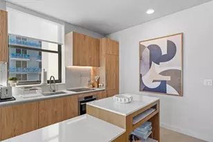 11 NE 6th St, Miami, FL 33132 - Photo 7